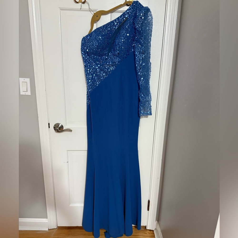 Elegant Blue Sequin One-Shoulder Dress